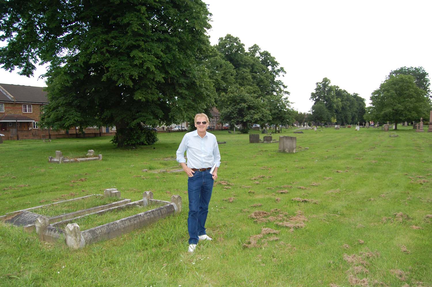 moses
                      Grave